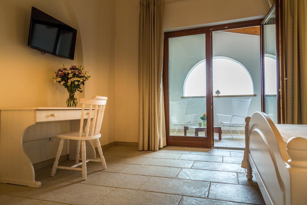 Masseria Martellotta Palagianello Номер фото
